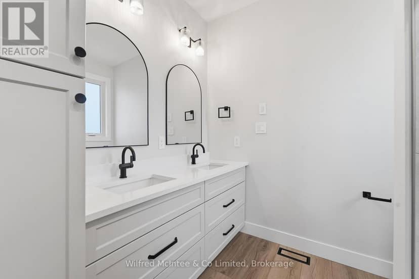 38 Galen Street — photo 18 of 36
