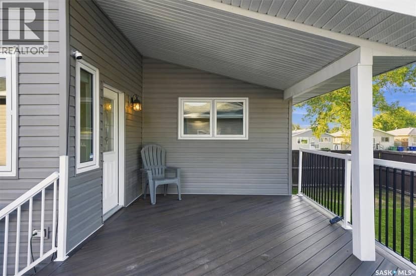 134 Ross CRESCENT — photo 37 of 40