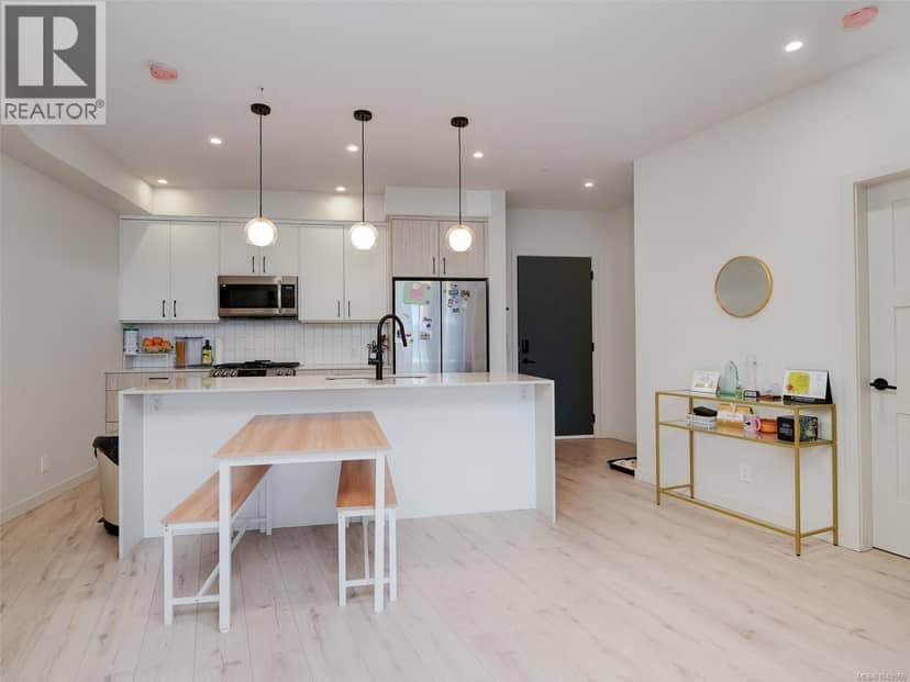 310 958 Pharoah Mews, Langford