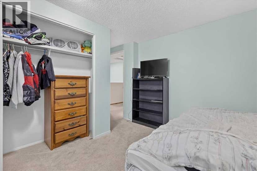 120 Aboyne Place NE — photo 27 of 40
