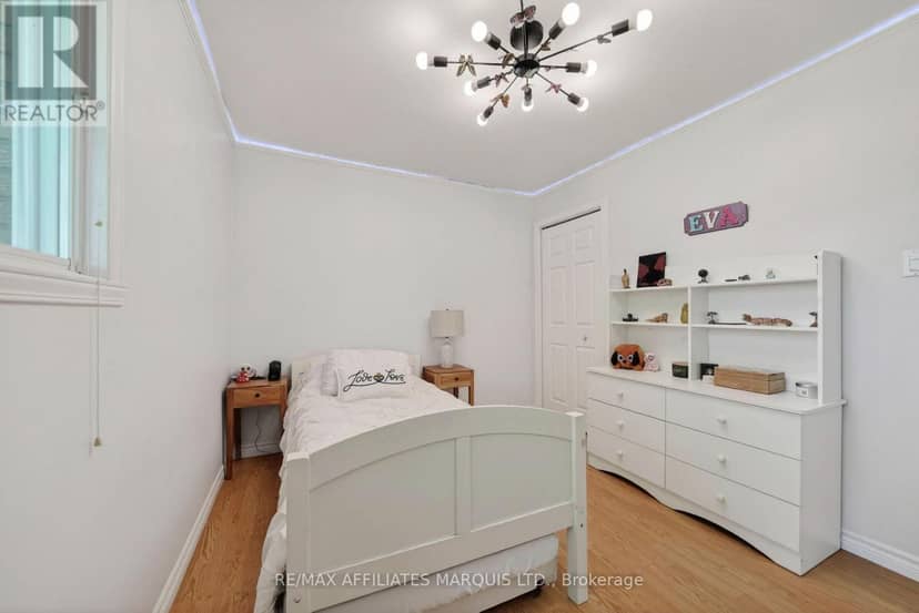 2706 Ross Avenue — photo 10 of 19
