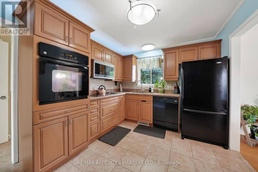 2706 Ross Avenue — photo 6 of 19