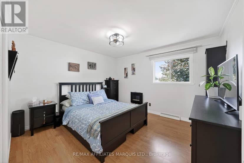 2706 Ross Avenue — photo 8 of 19