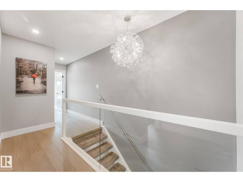 8715 83 AV NW — photo 20 of 40