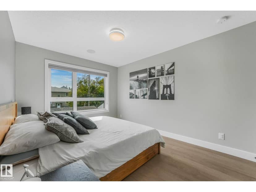 8715 83 AV NW — photo 30 of 40