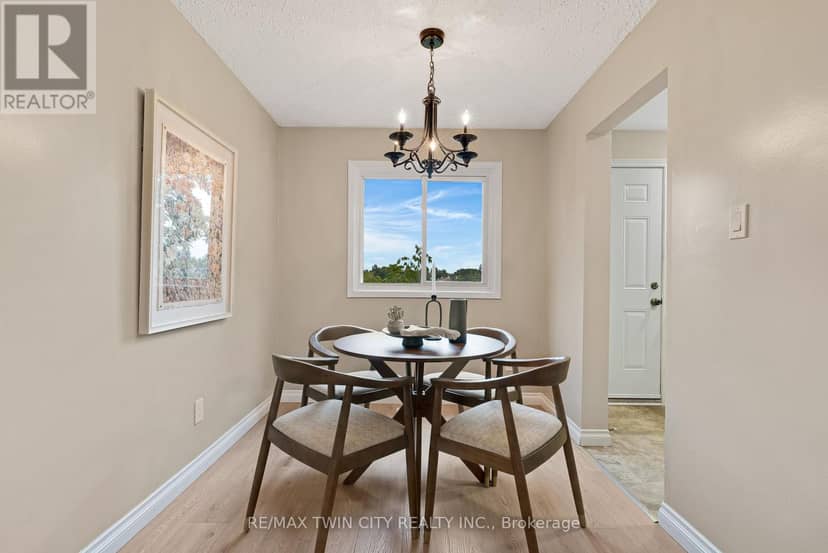 23 - 25 Upper Canada Drive — photo 9 of 29