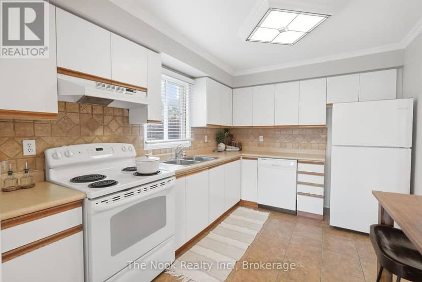 16 Kershaw Street — photo 17 of 40