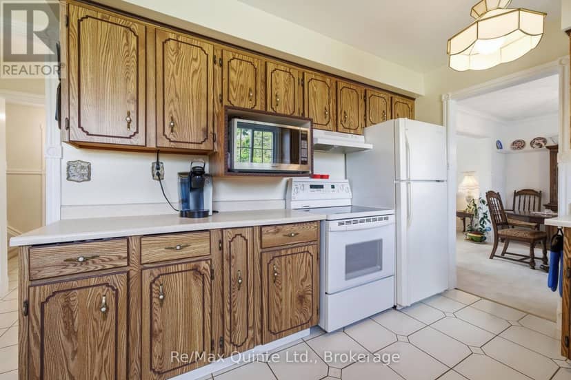 19 Country Club Drive — photo 14 of 39