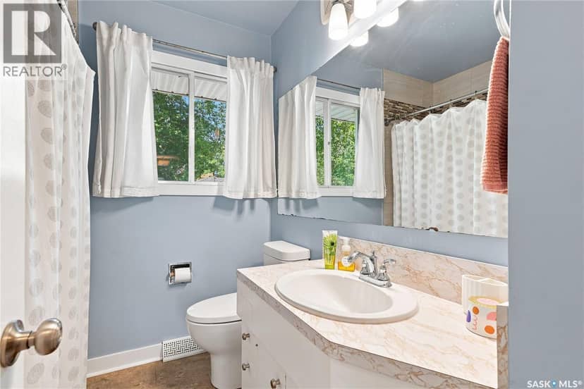 301 Cascade Street — photo 11 of 32