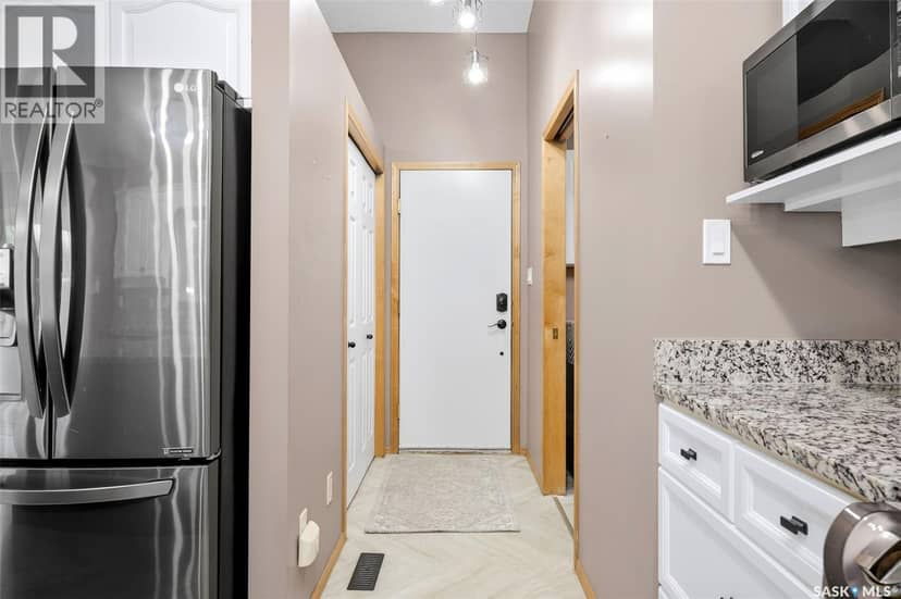12 Stern PLACE — photo 18 of 40