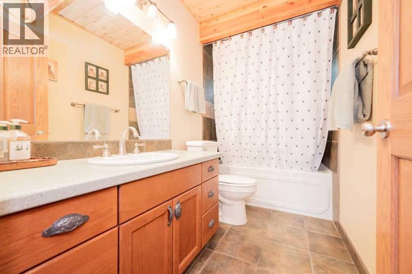 118, 70544 Range Road 243 — photo 18 of 25