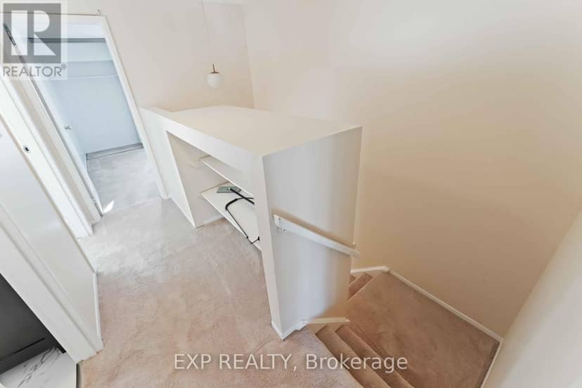 38 - 820 Cahill Drive W — photo 17 of 28