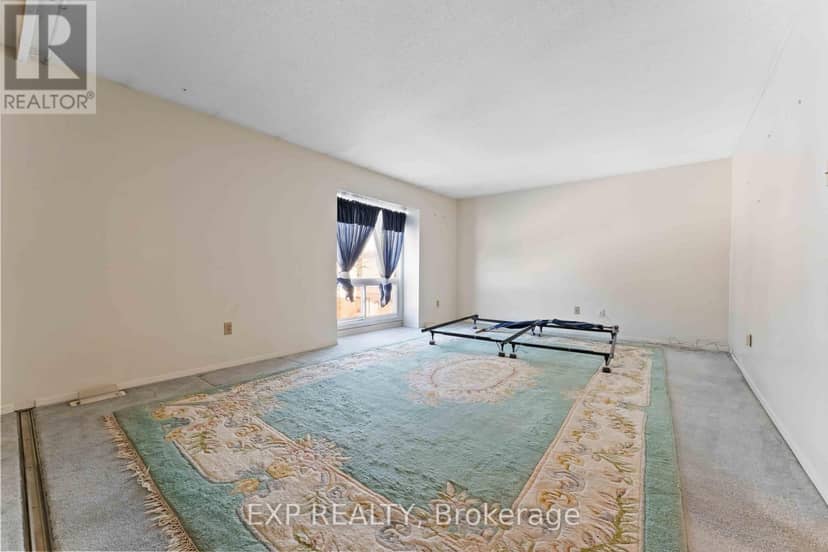 38 - 820 Cahill Drive W — photo 18 of 28