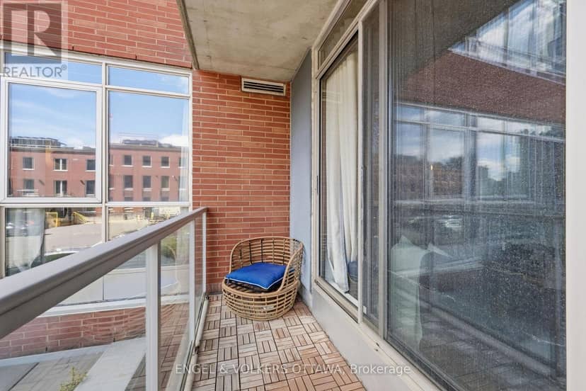 207 - 180 York Street — photo 25 of 34