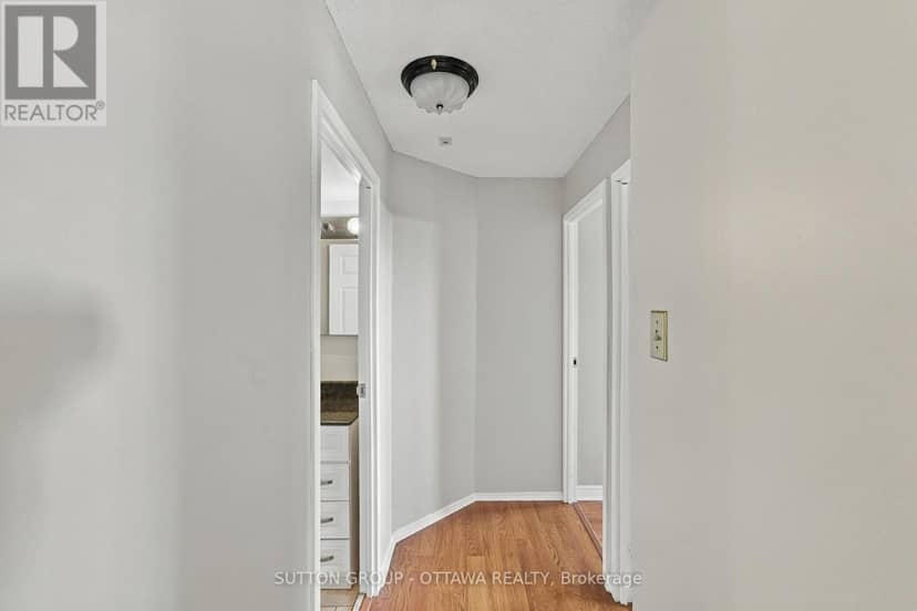 605 - 1025 Grenon Avenue N — photo 18 of 40