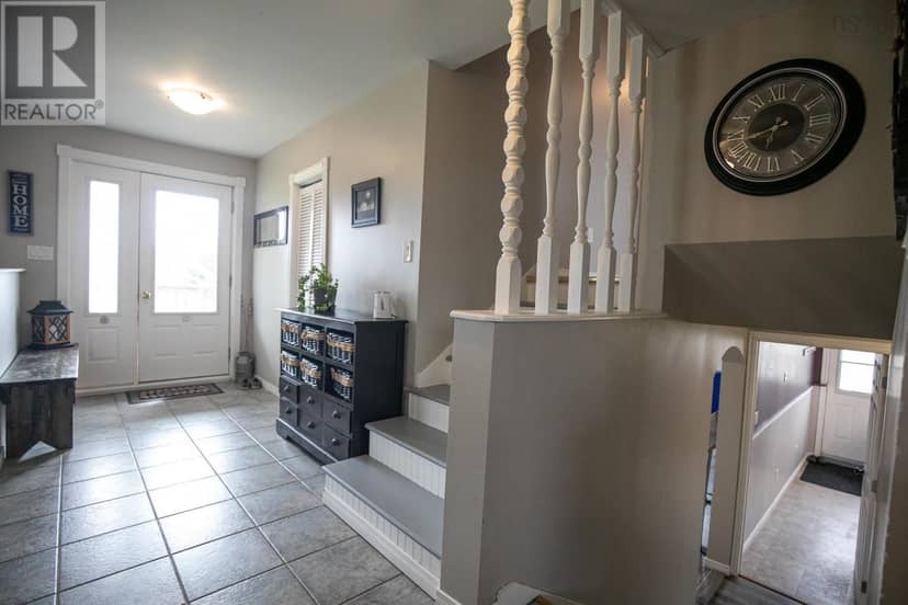 1127 Ferry Road — photo 14 of 40
