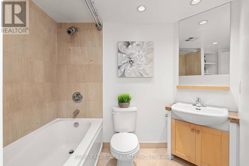 804 - 208 Queens Quay W — photo 20 of 35