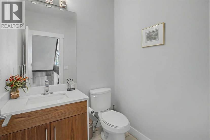 4640 15 Avenue NW — photo 10 of 40