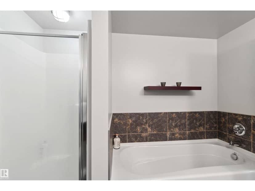 #402 9020 Jasper Av NW, Edmonton, photo 5
