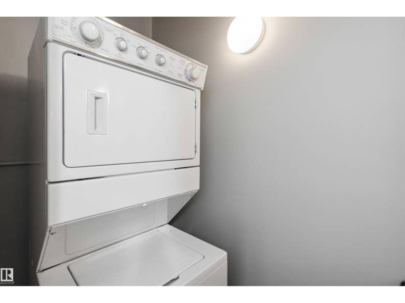 #402 9020 Jasper Av NW — photo 9 of 12