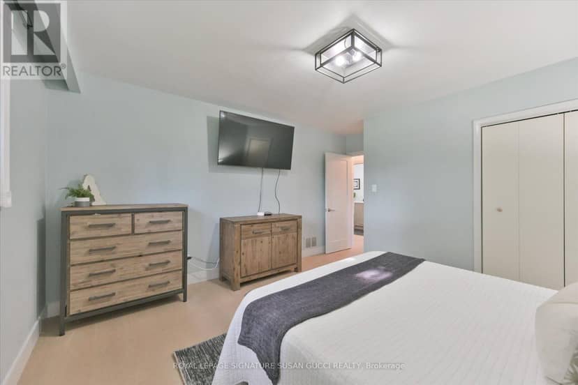 16 Squires Avenue — photo 22 of 40