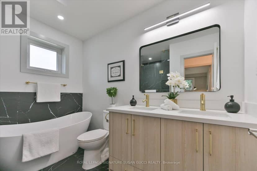 16 Squires Avenue — photo 25 of 40