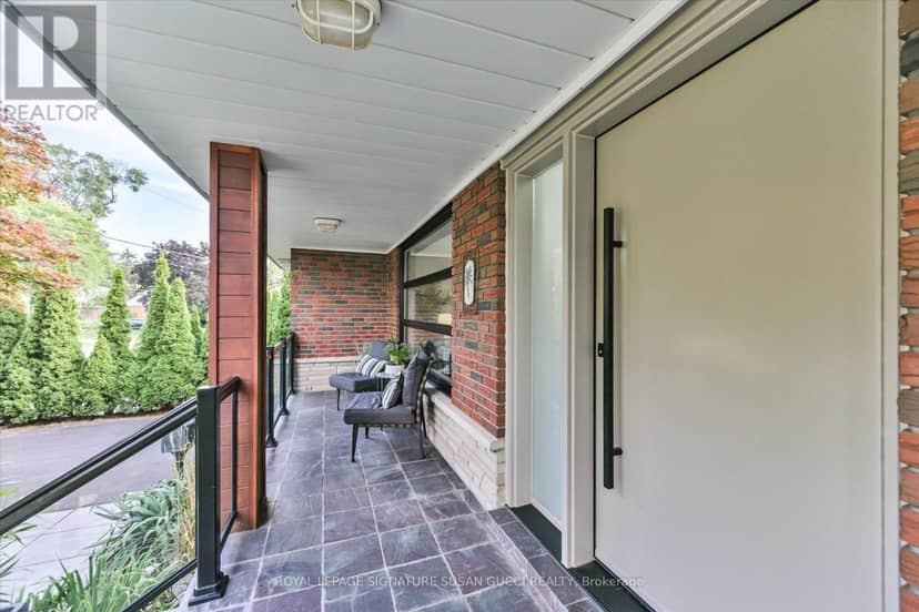 16 Squires Avenue, Toronto, photo 4