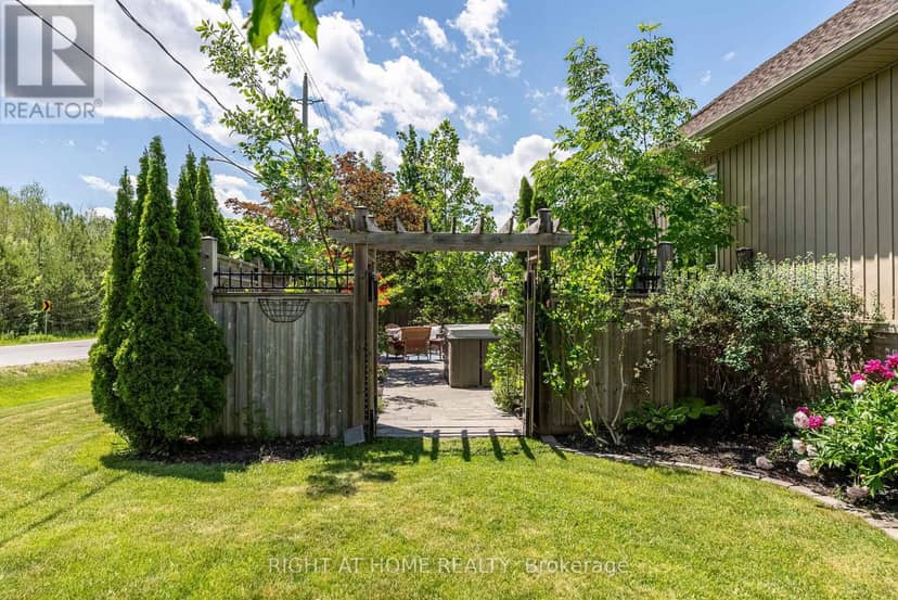1660 Moyer Avenue — photo 34 of 40