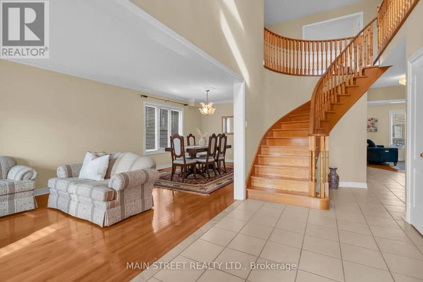 9 Emily Court — photo 4 of 32