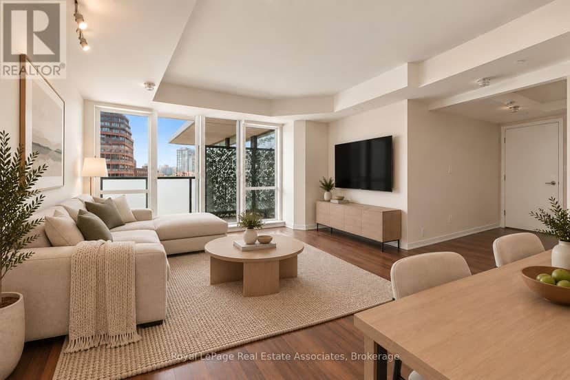 416 - 20 Joe Shuster Way — photo 12 of 40