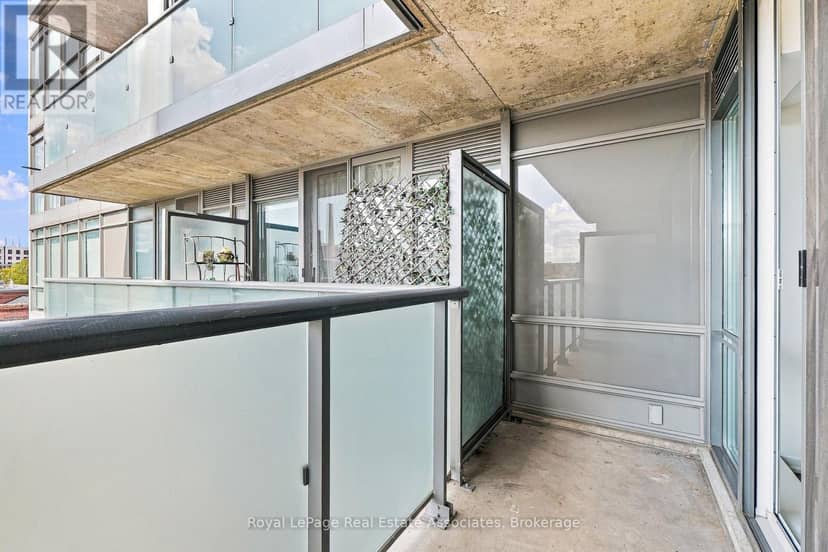 416 - 20 Joe Shuster Way — photo 30 of 40