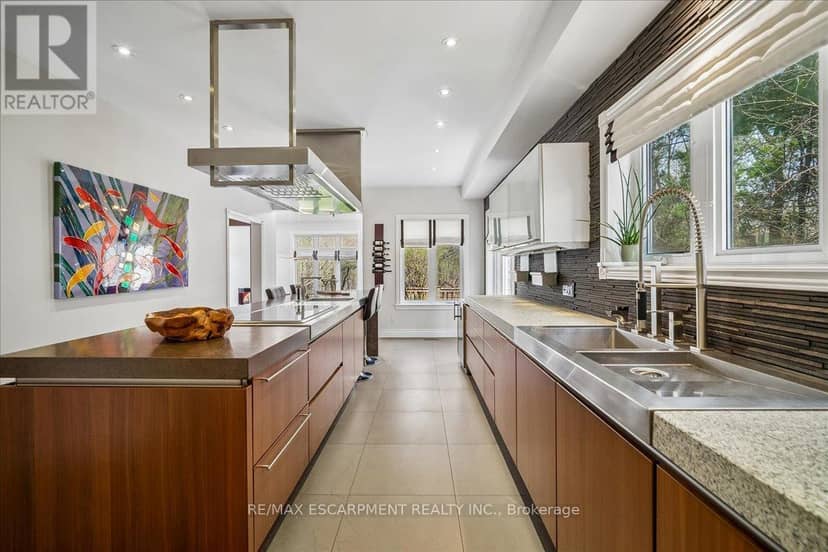 2203 Winding Woods Drive — photo 10 of 40