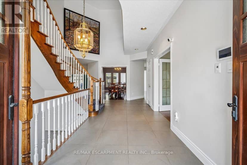 2203 Winding Woods Drive, Oakville, photo 3