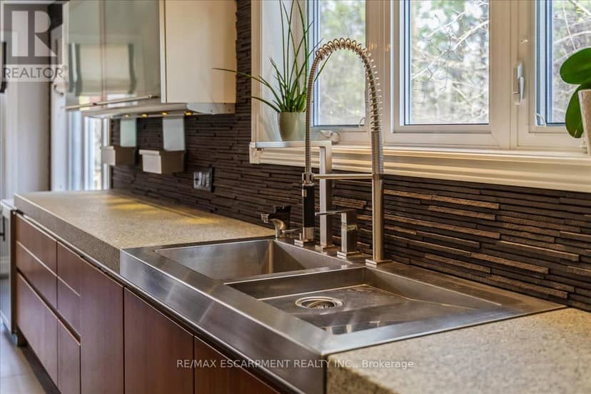 2203 Winding Woods Drive — photo 9 of 40