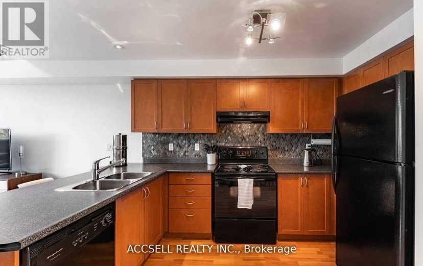 229 - 3400 Lake Shore Boulevard W — photo 5 of 16