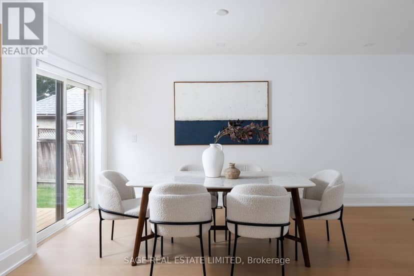 872 Royal York Road — photo 14 of 40