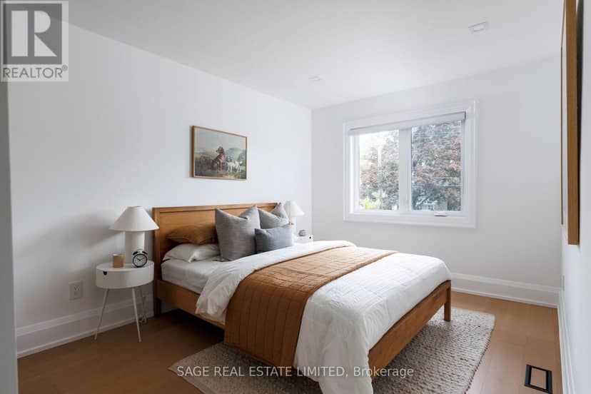 872 Royal York Road — photo 38 of 40