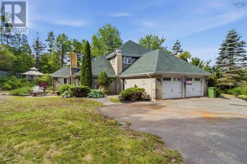 43 Karen Avenue — photo 4 of 40