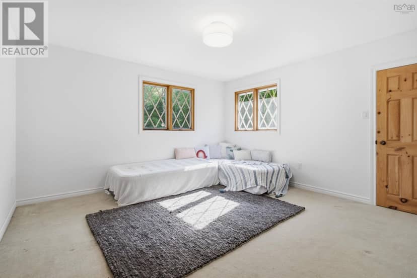 43 Karen Avenue — photo 31 of 40
