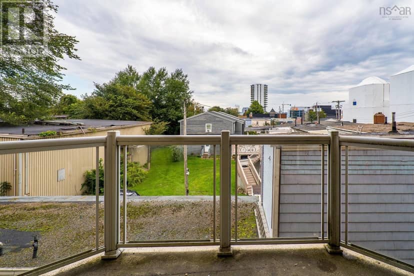 301 5689 Cunard Street — photo 12 of 18