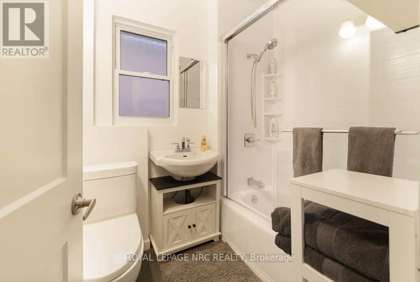 241 Vine Street — photo 11 of 19