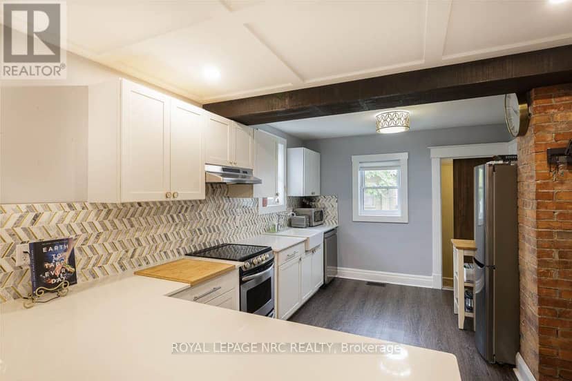 241 Vine Street, St. Catharines, photo 2
