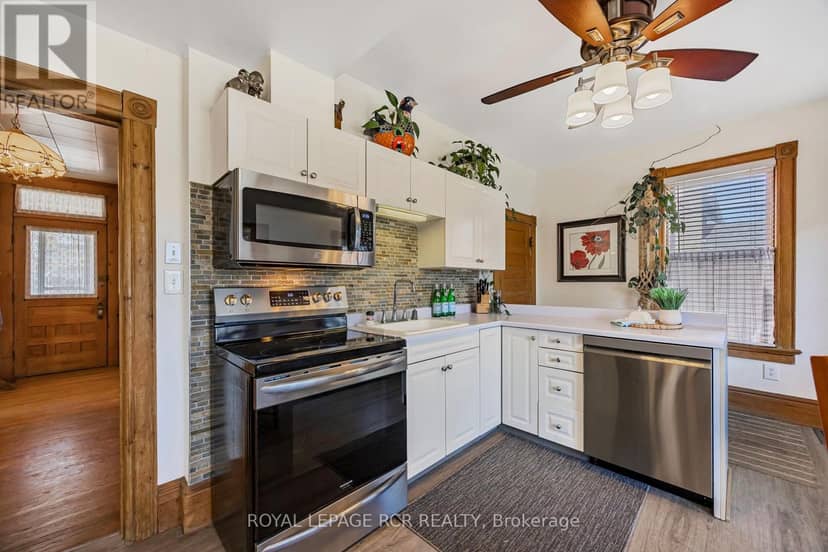 317 Main Street E — photo 17 of 40