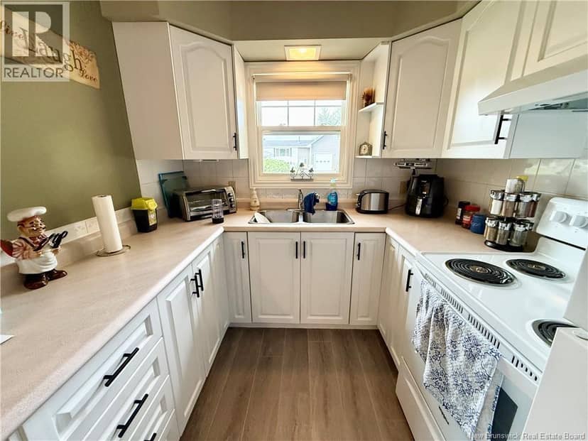 227 Francine, Beresford, photo 5