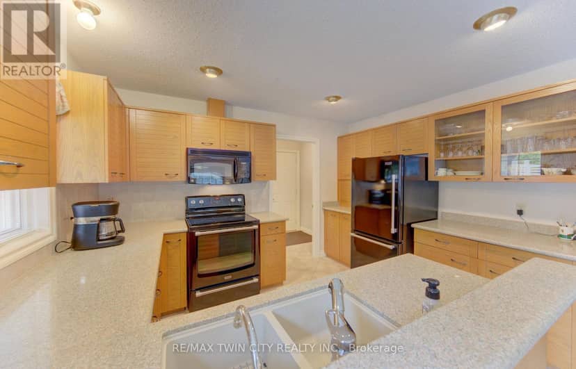298 Roxton Drive — photo 19 of 38
