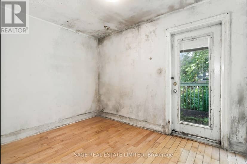 16 Sackville Place — photo 11 of 13