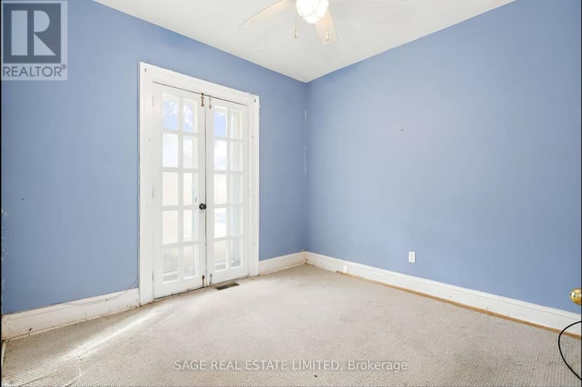 16 Sackville Place — photo 9 of 13