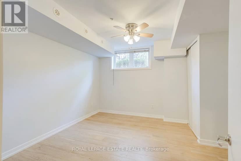32 - 140 Broadview Avenue — photo 14 of 30