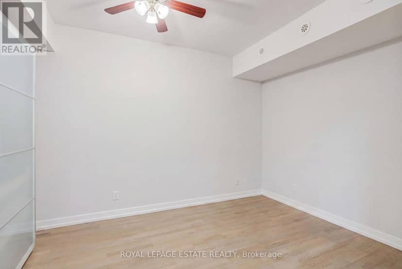 32 - 140 Broadview Avenue — photo 22 of 30