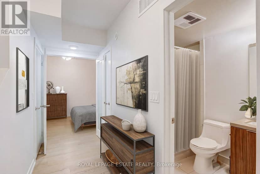 32 - 140 Broadview Avenue — photo 23 of 30